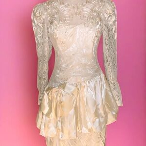 Vintage 80s NIKI by Niki Lavis Lace Prom / Evening Dress with Large Bow. Size 4!